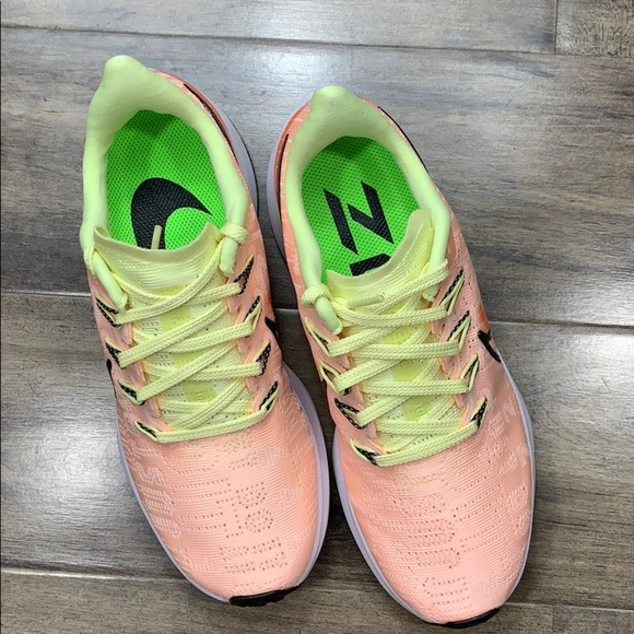 NIKE W AIR ZOOM PEGASUS 36 PRM RISE - Picture 2 of 16